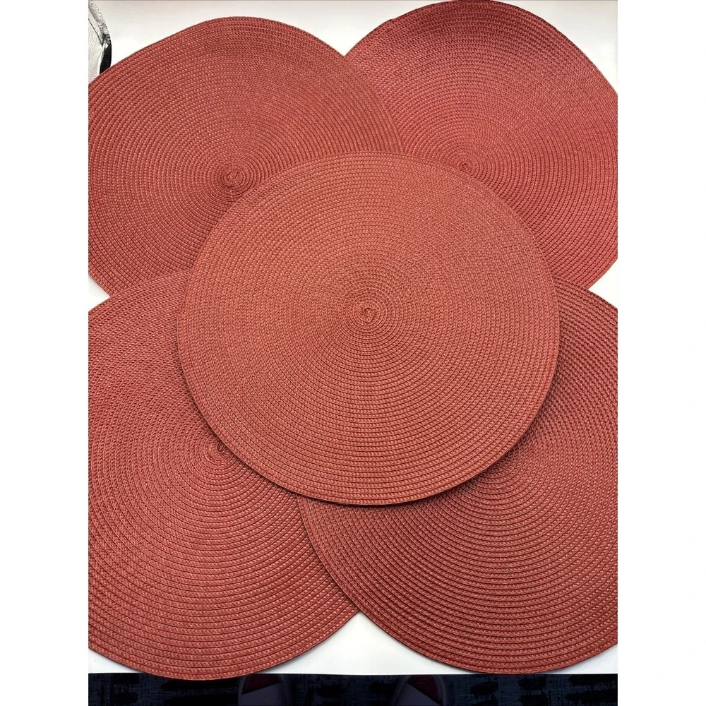 PIER 1 IMPORTS Napperon Burgundy/Red Weaved Round Table Placemats Set of 5, 15